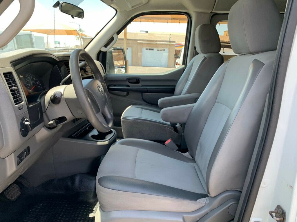 2013 Nissan NV3500 HD Passenger S 12 PASSENGER VAN - 23051284 - 28