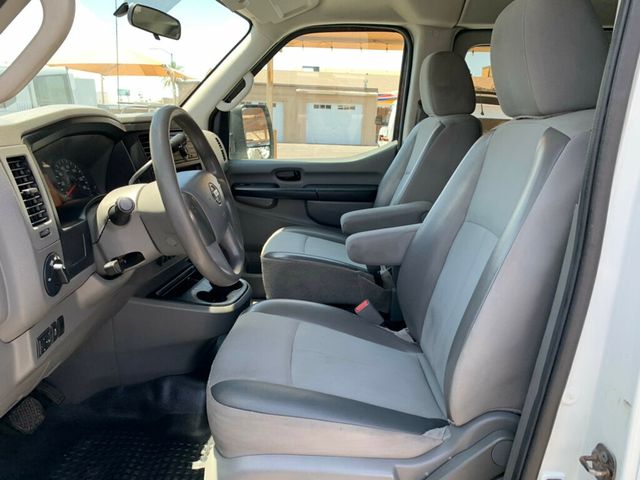2013 Nissan NV3500 HD Passenger S 12 PASSENGER VAN - 23051284 - 28