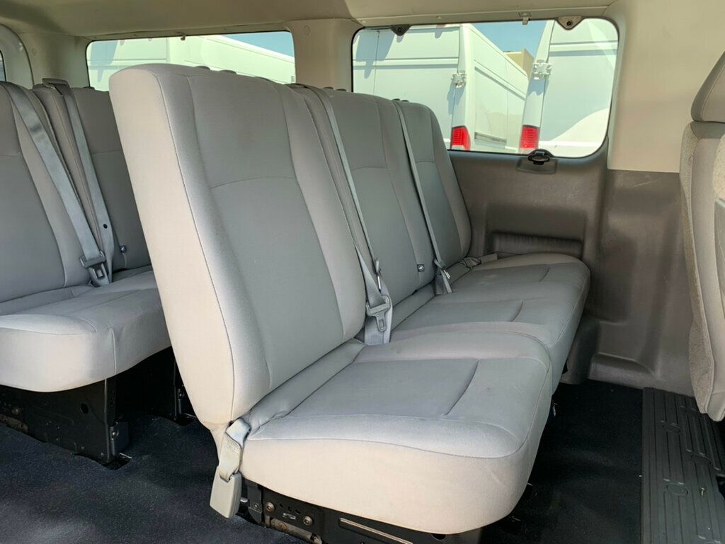 2013 Nissan NV3500 HD Passenger S 12 PASSENGER VAN - 23051284 - 2
