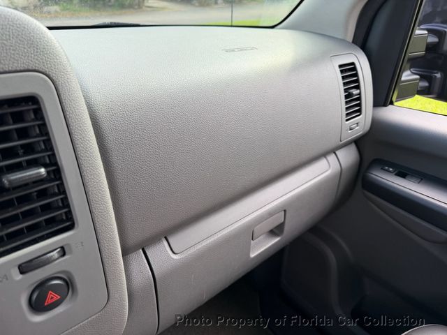 2013 Nissan NV3500 HD Passenger SV 12-Passenger Van 5.6L V8   - 22989770 - 39