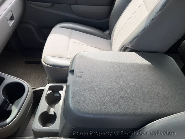 2013 Nissan NV3500 HD Passenger SV 12-Passenger Van 5.6L V8   - 22989770 - 44