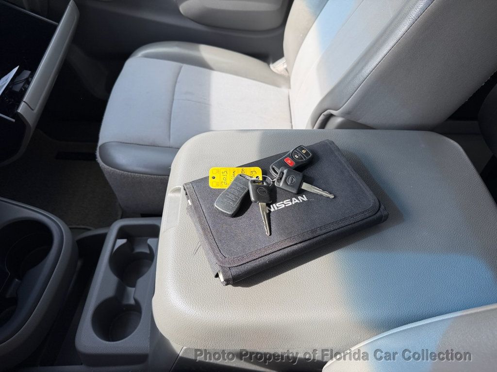 2013 Nissan NV3500 HD Passenger SV 12-Passenger Van 5.6L V8   - 22989770 - 45