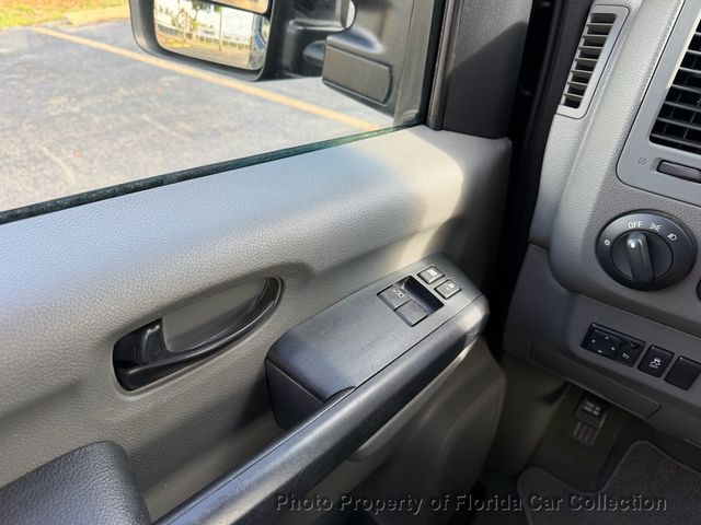 2013 Nissan NV3500 HD Passenger SV 12-Passenger Van 5.6L V8   - 22989770 - 48