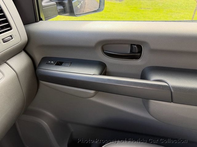 2013 Nissan NV3500 HD Passenger SV 12-Passenger Van 5.6L V8   - 22989770 - 49
