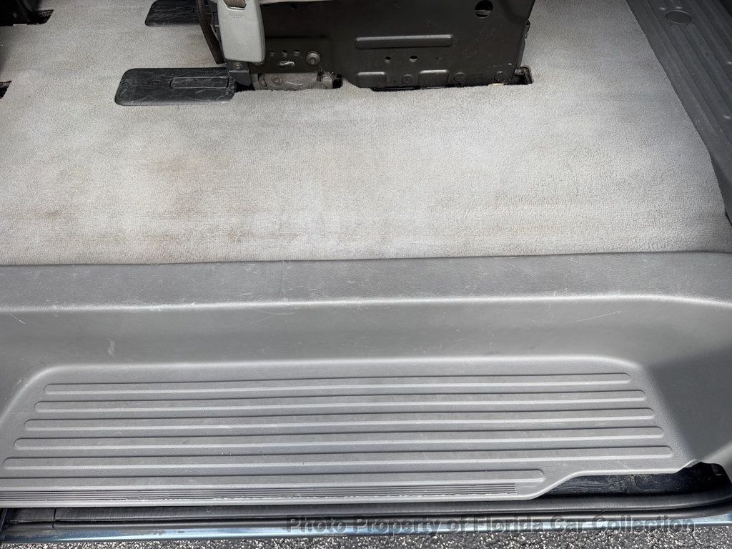 2013 Nissan NV3500 HD Passenger SV 12-Passenger Van 5.6L V8   - 22989770 - 50