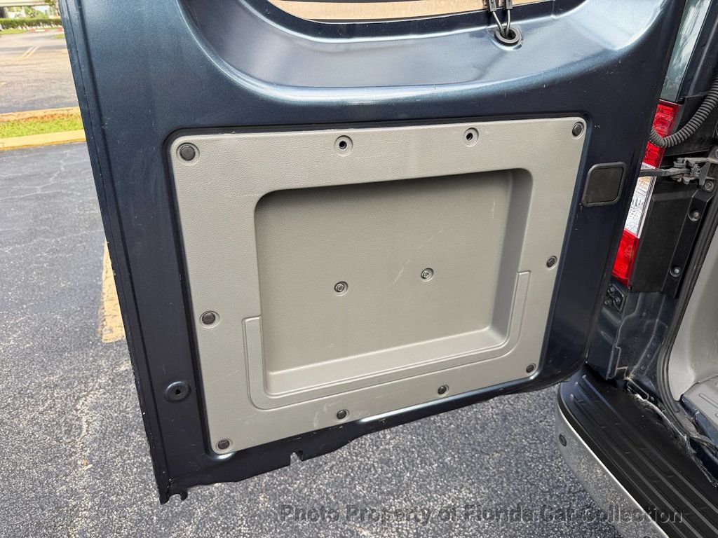 2013 Nissan NV3500 HD Passenger SV 12-Passenger Van 5.6L V8   - 22989770 - 56