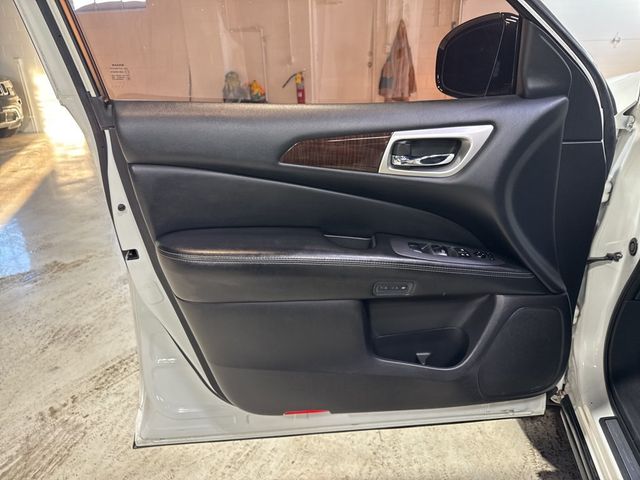 2013 Nissan Pathfinder 2WD 4dr Platinum - 22962007 - 30