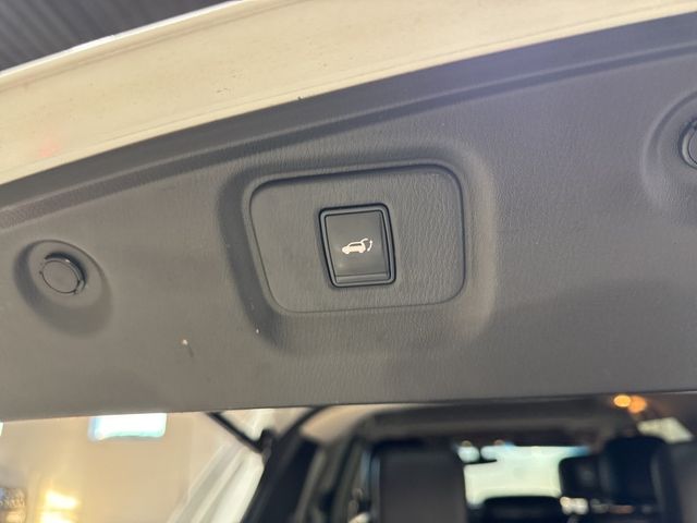 2013 Nissan Pathfinder 2WD 4dr Platinum - 22962007 - 42