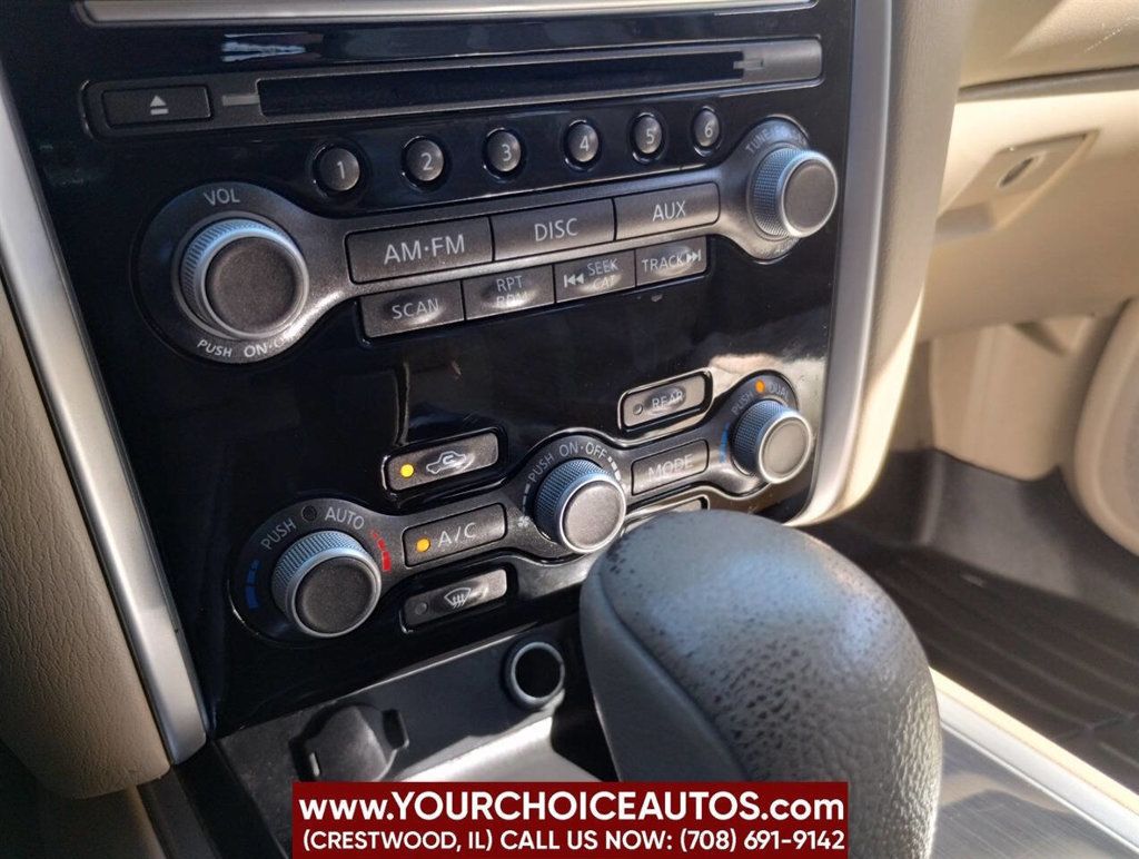 2013 Nissan Pathfinder 2WD 4dr SV - 22873274 - 31