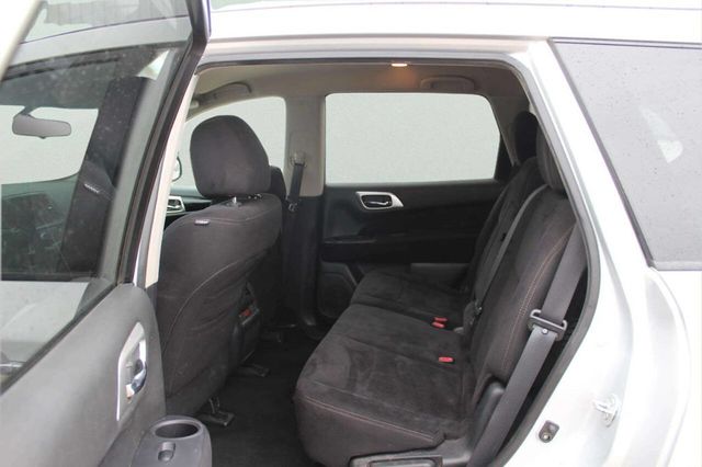 2013 Nissan Pathfinder 4WD 4dr Platinum - 22983745 - 6