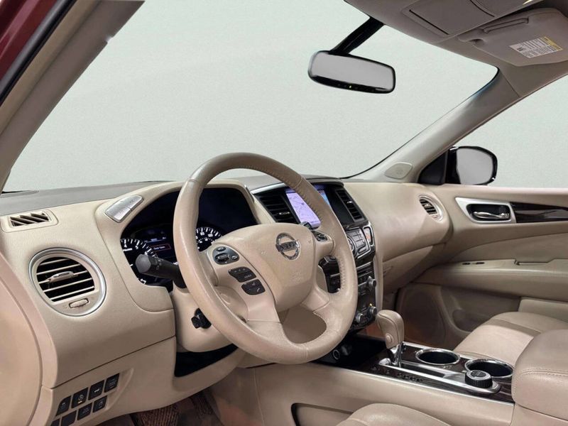 2013 Nissan Pathfinder 4WD 4dr Platinum - 22960692 - 12