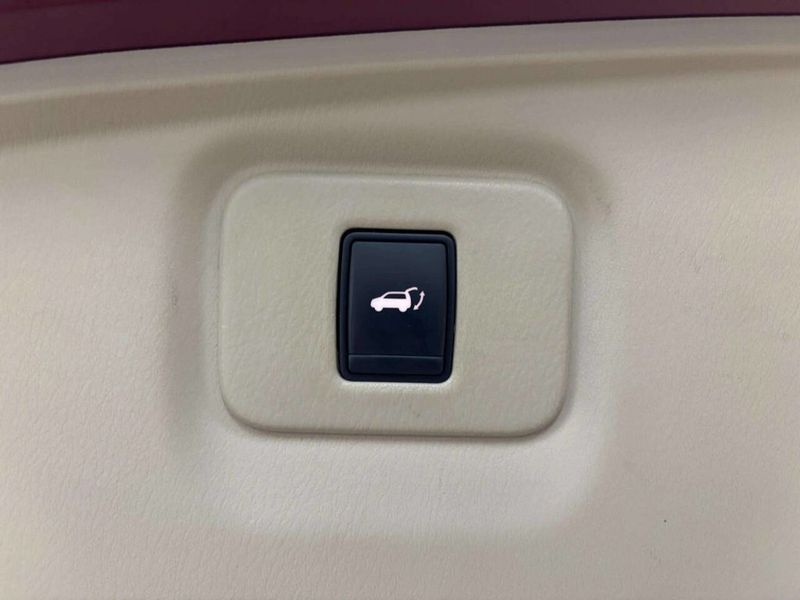 2013 Nissan Pathfinder 4WD 4dr Platinum - 22960692 - 21