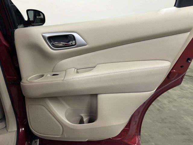 2013 Nissan Pathfinder 4WD 4dr Platinum - 22960692 - 22