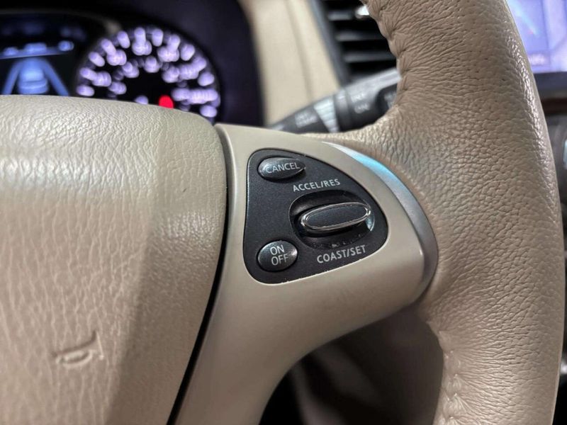 2013 Nissan Pathfinder 4WD 4dr Platinum - 22960692 - 45