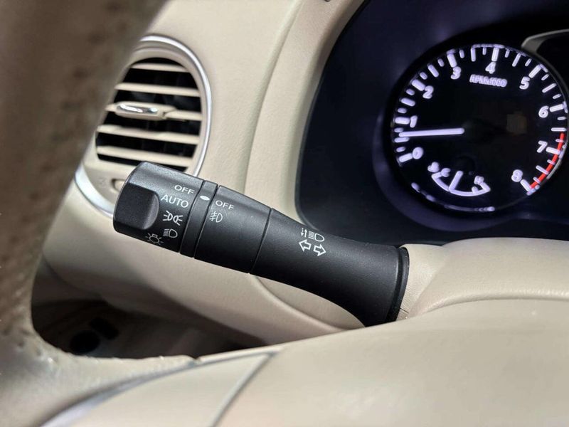 2013 Nissan Pathfinder 4WD 4dr Platinum - 22960692 - 47