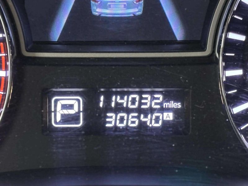 2013 Nissan Pathfinder 4WD 4dr Platinum - 22960692 - 49