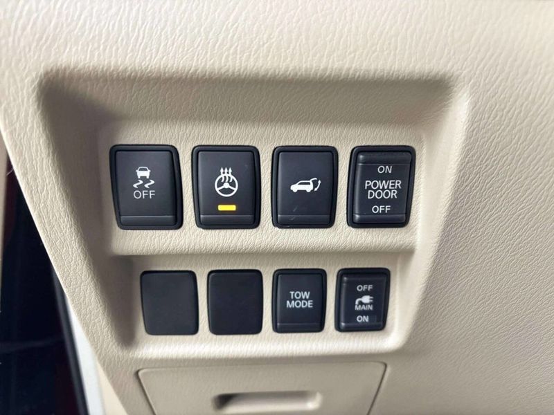 2013 Nissan Pathfinder 4WD 4dr Platinum - 22960692 - 51