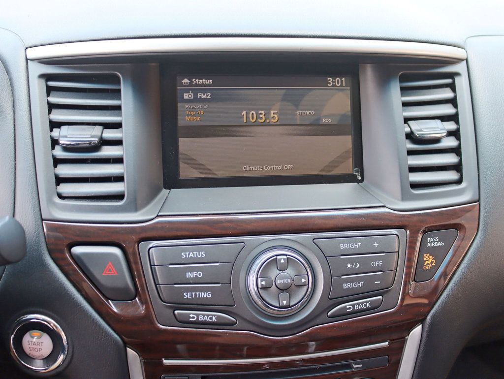 2013 Nissan Pathfinder SL photo 15