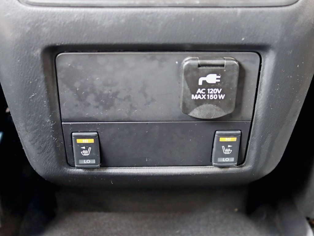 2013 Nissan Pathfinder SL photo 21