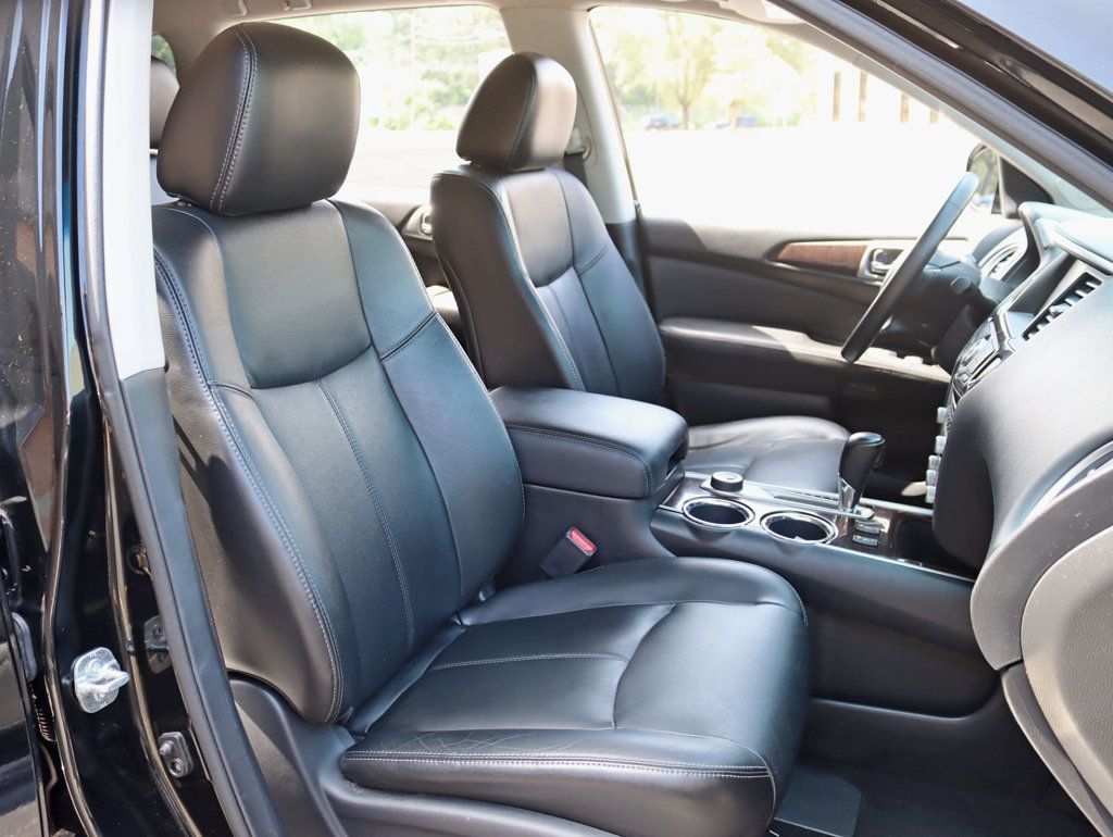 2013 Nissan Pathfinder SL photo 23