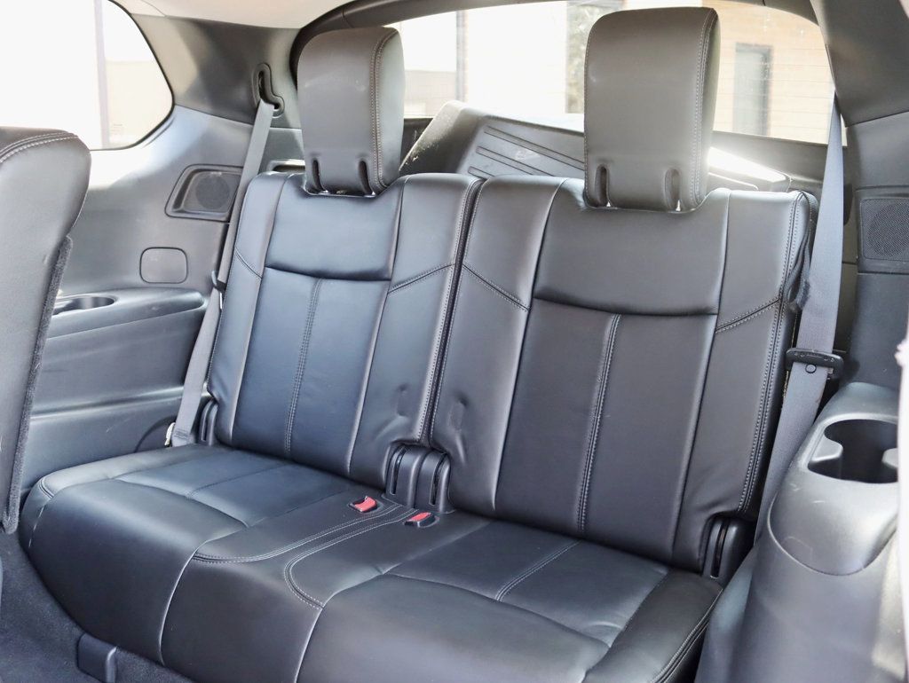 2013 Nissan Pathfinder SL photo 26
