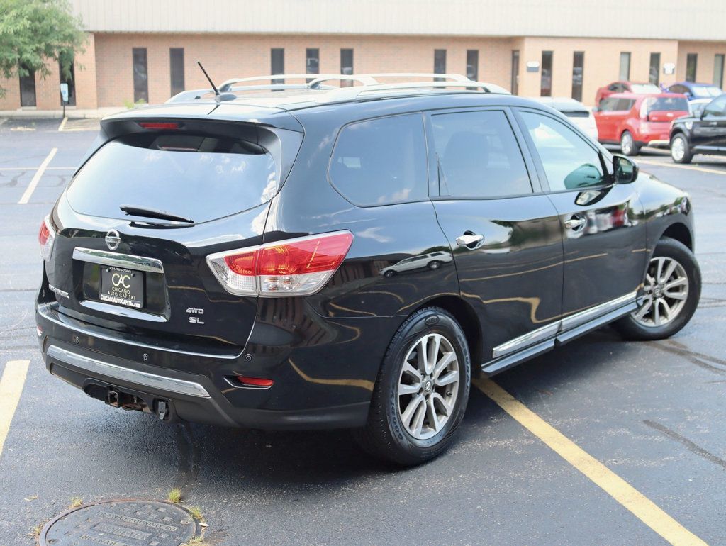 2013 Nissan Pathfinder SL photo 3