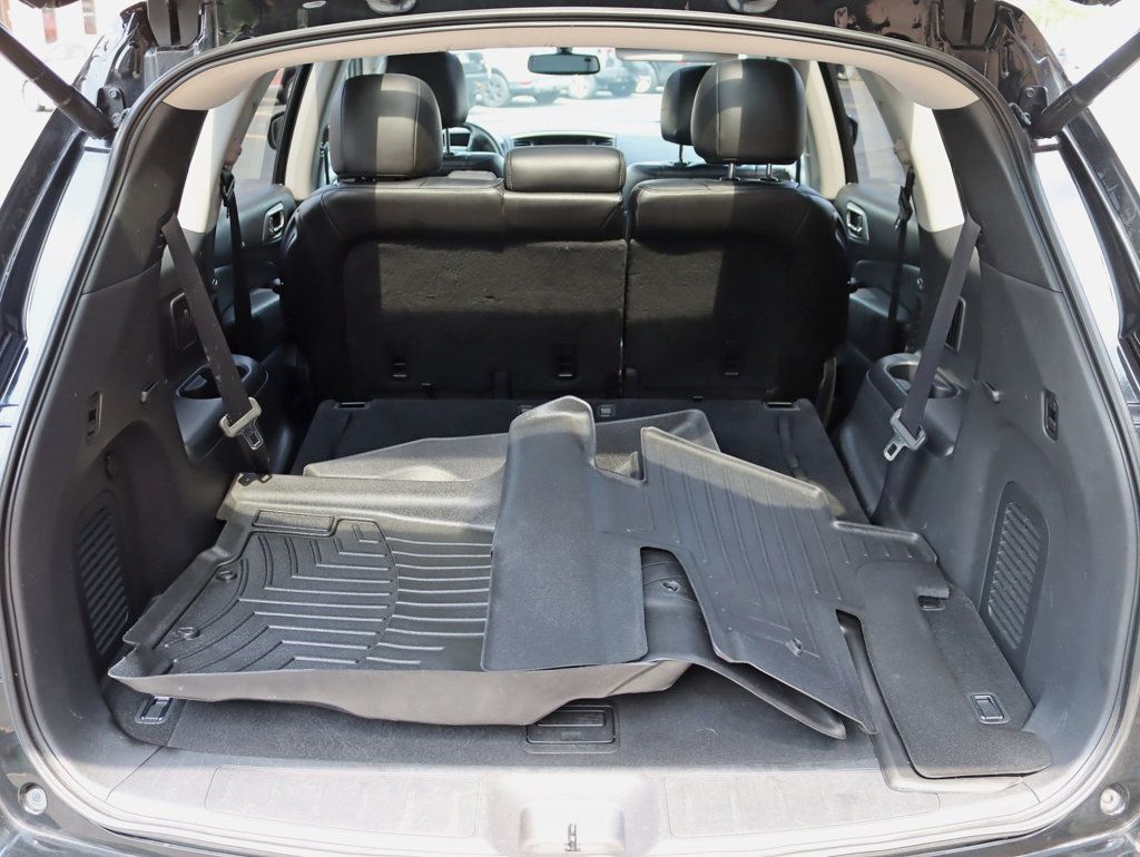 2013 Nissan Pathfinder SL photo 32