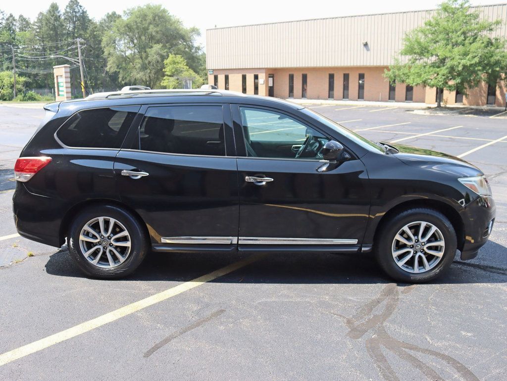 2013 Nissan Pathfinder SL photo 9