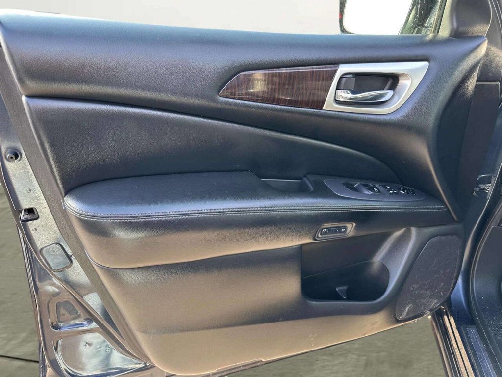 2013 Nissan Pathfinder 4WD 4dr SL - 22984901 - 11