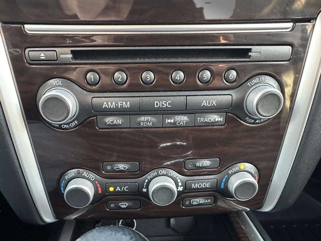 2013 Nissan Pathfinder 4WD 4dr SL - 23042985 - 32