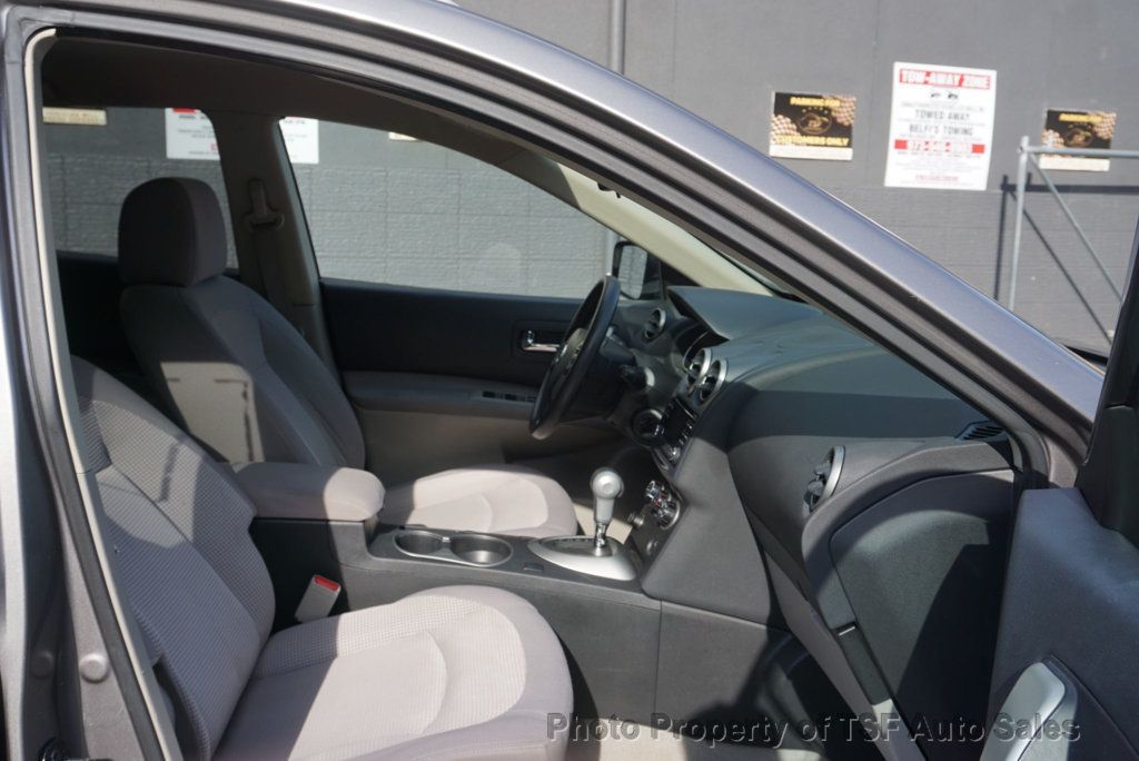 2013 Nissan Rogue AWD SV photo 10