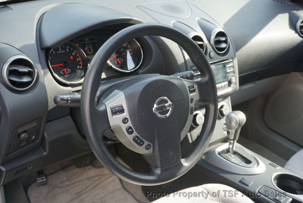 2013 Nissan Rogue AWD SV photo 14