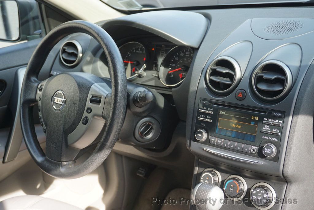 2013 Nissan Rogue AWD SV photo 15