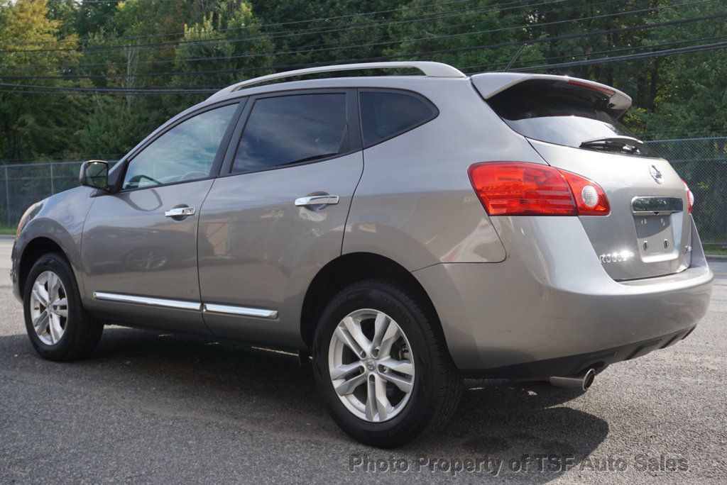2013 Nissan Rogue AWD SV photo 5