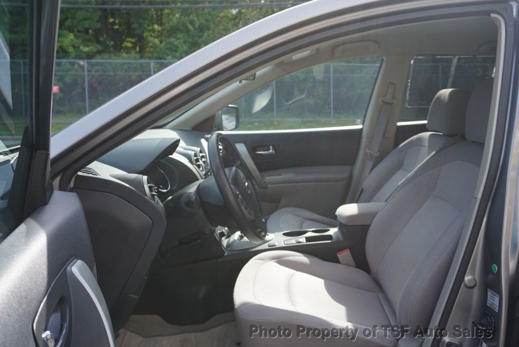 2013 Nissan Rogue AWD SV photo 9
