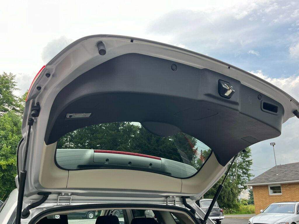 2013 Nissan Rogue SV photo 23
