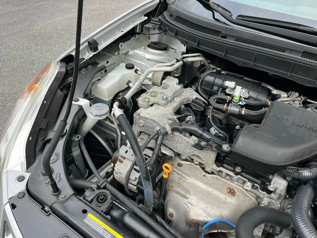 2013 Nissan Rogue SV photo 37