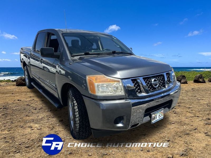 2013 Nissan Titan SV photo 8