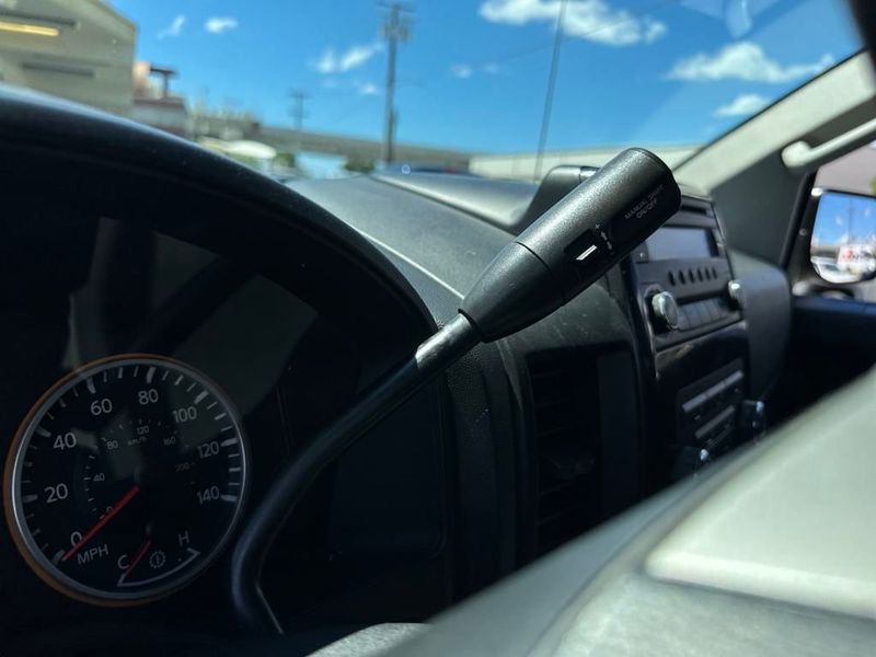 2013 Nissan Titan SV photo 15