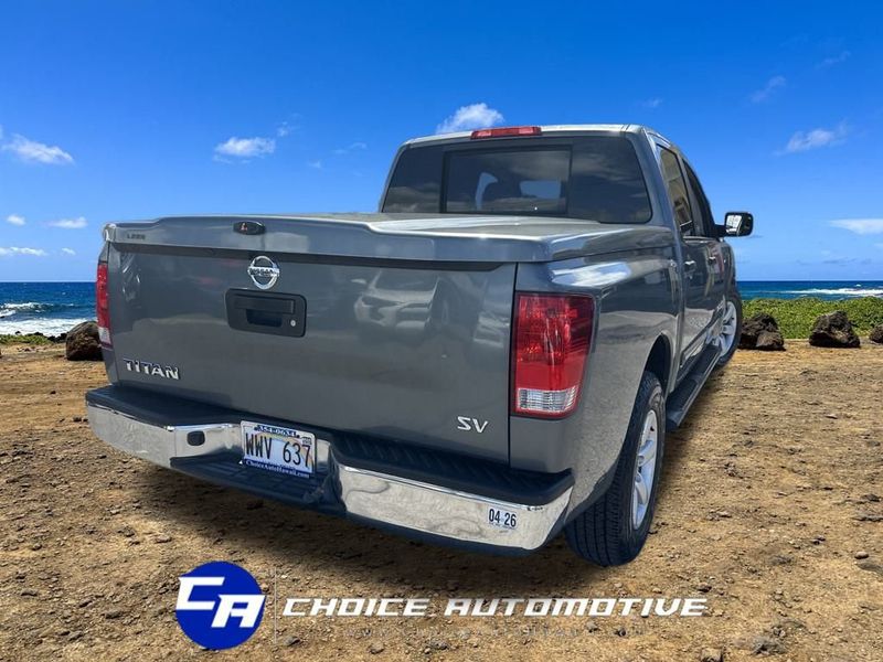 2013 Nissan Titan SV photo 6