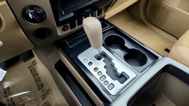 2013 Nissan Titan 4WD Crew Cab SWB SV - 22971694 - 15