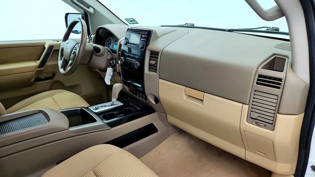 2013 Nissan Titan 4WD Crew Cab SWB SV - 22971694 - 23