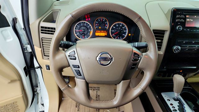2013 Nissan Titan 4WD Crew Cab SWB SV with Value Truck Package - 22971694 - 12