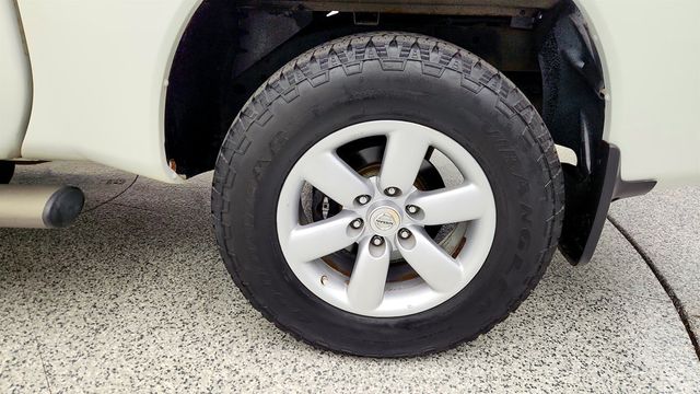 2013 Nissan Titan 4WD Crew Cab SWB SV with Value Truck Package - 22971694 - 8
