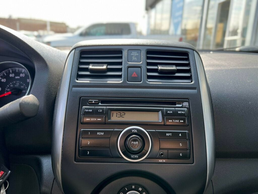 2013 Nissan Versa S - 22954880 - 20