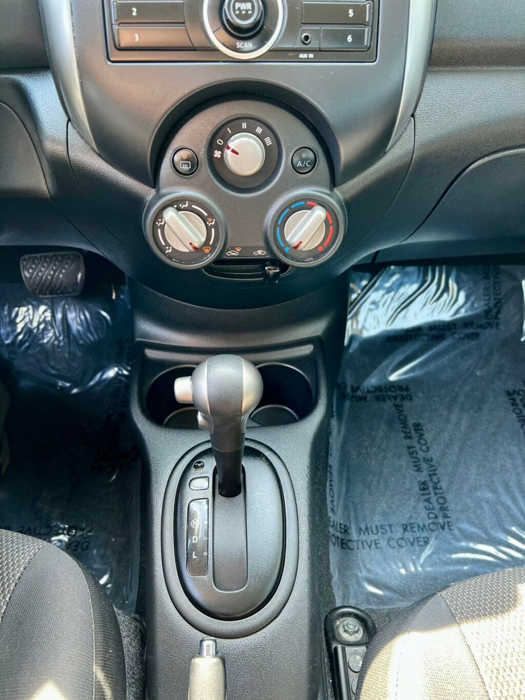 2013 Nissan Versa S - 22954880 - 21