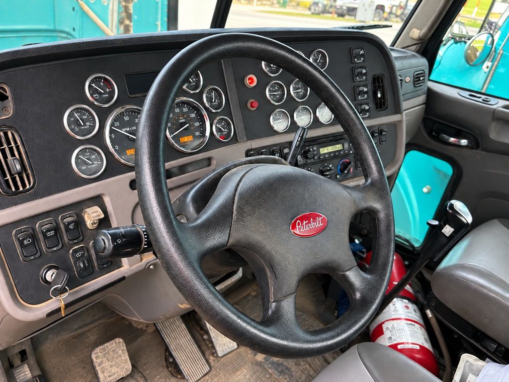 2013 Peterbilt 365 w/ JerrDan 28ft Industrial Carrier 15 Ton Tri Axle - 23094731 - 2