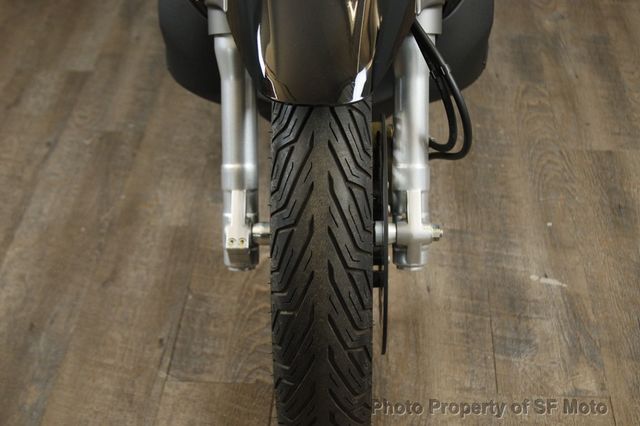 2013 Piaggio BV 350 Just 1200 TOTAL miles! - 22897817 - 22