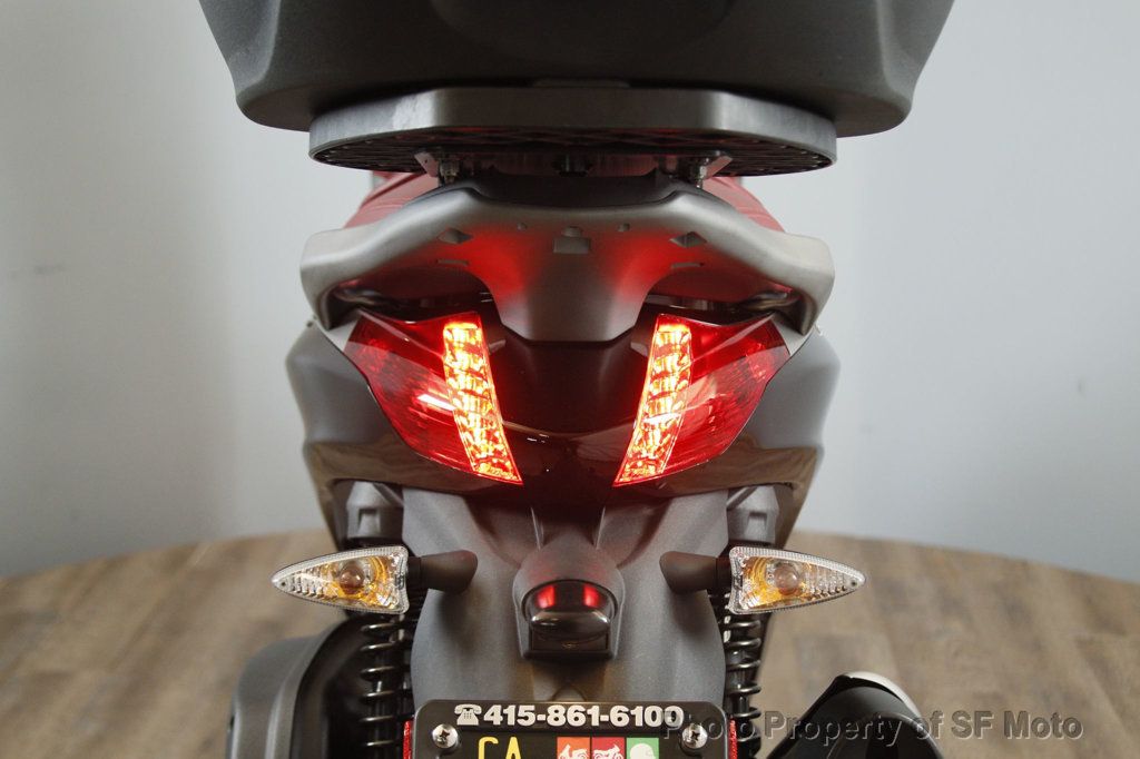 2013 Piaggio BV 350 Just 1200 TOTAL miles! - 22897817 - 27