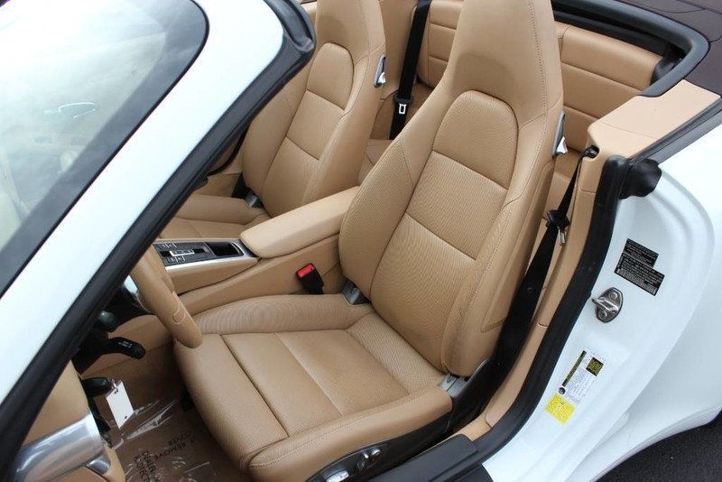 2013 Porsche 911 2dr Cabriolet Carrera - 23030171 - 1